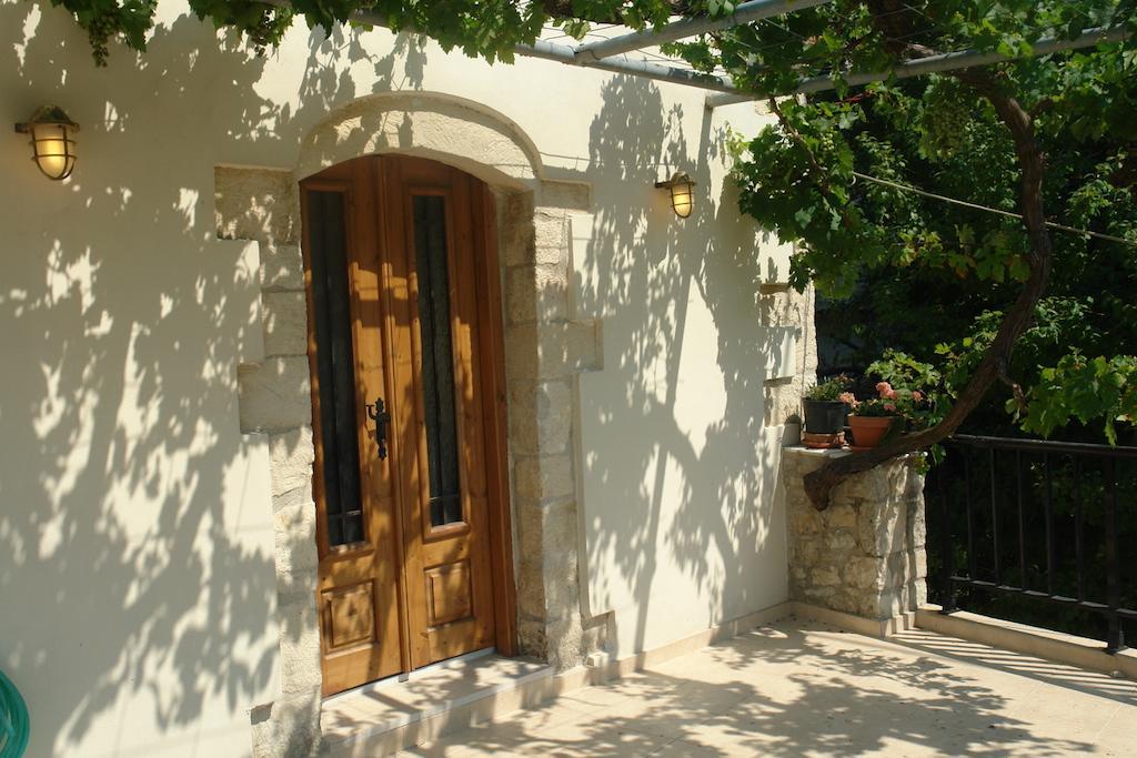 Villa Eleva Aryiroúpolis Habitación foto
